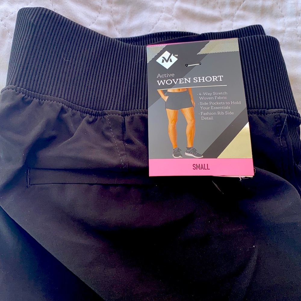 Black Active Woven Womens shorts - Picture 3 of 3